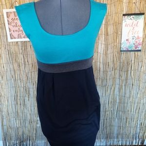 Teah and black wiggle dress